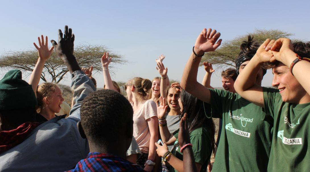 Meeting local people of the Maasai tribe in Tanzania is a highlight for the volunteers. Projects Abroad volunteers meet up with a local community in Tanzania during their time abroad.